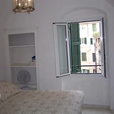Ciro Menotti 4 Apartament