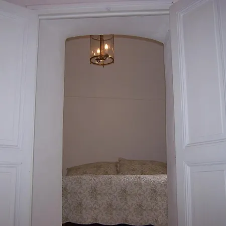 Appartement Ciro Menotti 4 *